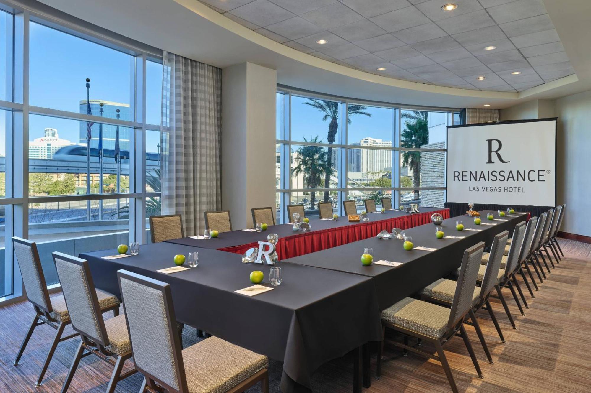 Renaissance Las Vegas Hotel Экстерьер фото